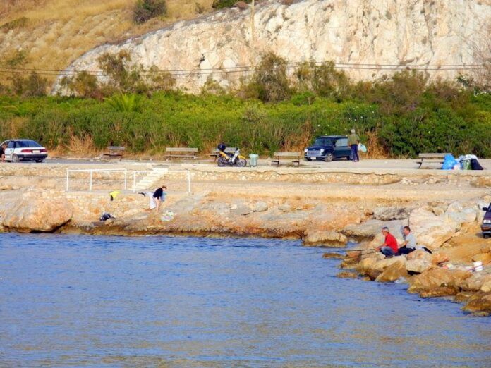 DSCN4175 Χαϊδάρι Σήμερα Η Εσπλανάδα του Χαϊδαρίου! Ιστορικό - νομική τεκμηρίωση - πρόταση για την ανάκτηση της θάλασσάς μας 1