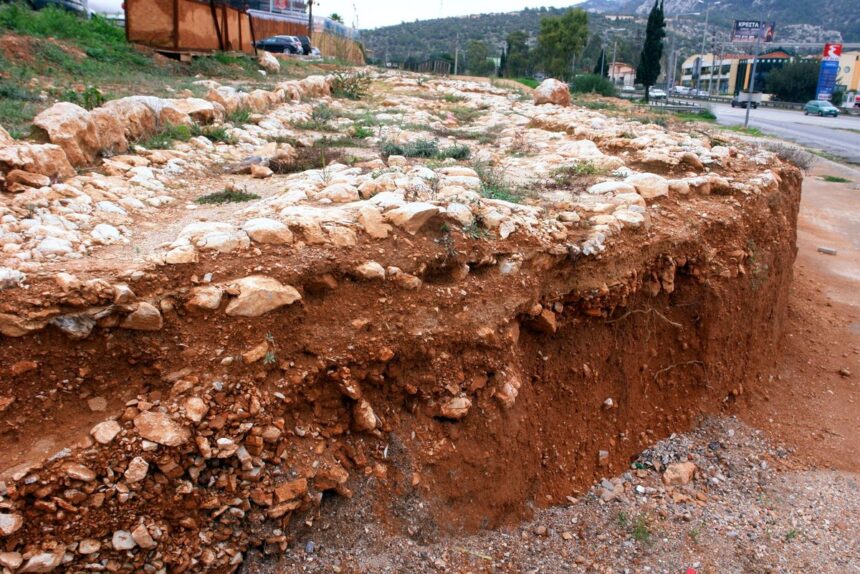 Το ρέμα της Αφαίας απειλεί το Ιερό της Αφροδίτης 1 Χαϊδάρι Σήμερα Κατάχωση της Ιεράς Οδού στον Σκαραμαγκά αποφάσισε ο υπουργός Πολιτισμού 3