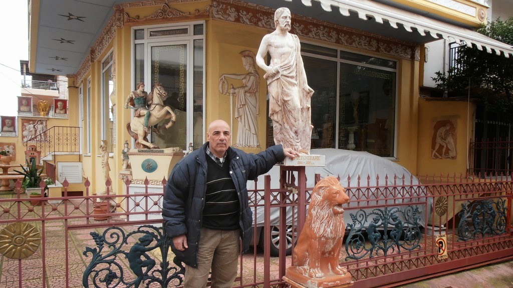 "Μα τον Δία και την Αθηνά, τι είναι αυτό;" Δυο ανεπανάληπτες πολυκατοικίες - μουσεία στο Αιγάλεω 6