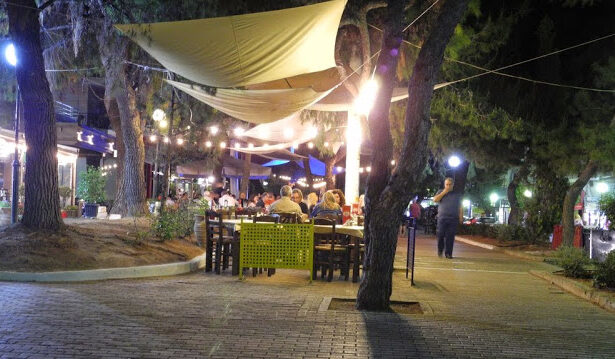 Καταστηματάρχες: «Δεν επιδιώκουμε επέκταση τραπεζοκαθισμάτων» 37