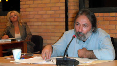 "Έγκλημα διαρκείας". Δραματικές μαρτυρίες κατοίκων στο Δημοτικό Συμβούλιο για την πλημμύρα 2 "Έγκλημα διαρκείας". Δραματικές μαρτυρίες κατοίκων στο Δημοτικό Συμβούλιο για την πλημμύρα 1