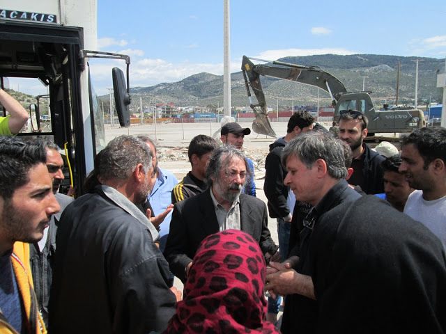 Εγκαταστάθηκαν οι πρώτοι πρόσφυγες στον Σκαραμαγκά. Οικογένειες και πολλά παιδιά 4