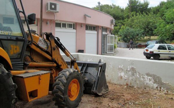 Χαϊδάρι: Υποδομές πολιτισμού επαρχιακής κωμόπολης, της δεκαετίας του 1970 7 Χαϊδάρι Σήμερα Χαϊδάρι: Υποδομές πολιτισμού επαρχιακής κωμόπολης (της δεκαετίας του 1970) 16