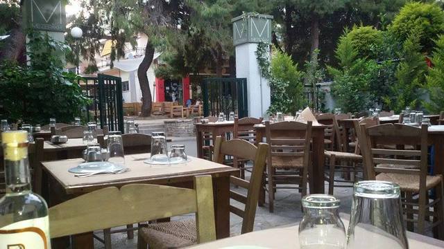 Καλοκαιρινή Έξοδος σε Αυλές και Πλατείες... 10 υπέροχοι προορισμοί! 7 Καλοκαιρινή Έξοδος σε Αυλές και Πλατείες... 10 υπέροχοι προορισμοί! 6