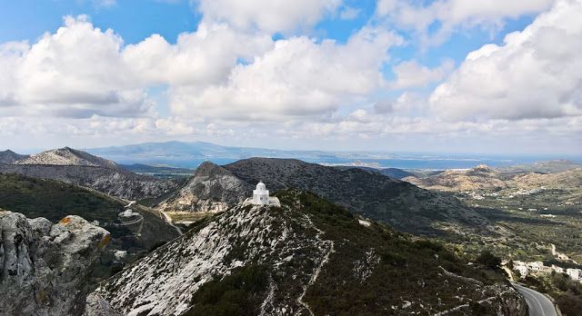 "Naxos Trail Race". Αγώνας ορεινού τρεξίματος στο νησί των θεών 2 "Naxos Trail Race". Αγώνας ορεινού τρεξίματος στο νησί των θεών 1