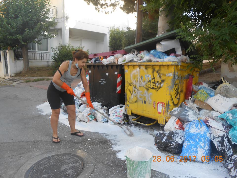 Ξεκίνησε εντατικούς ψεκασμούς ο Δήμος στα βουνά των σκουπιδιών 3