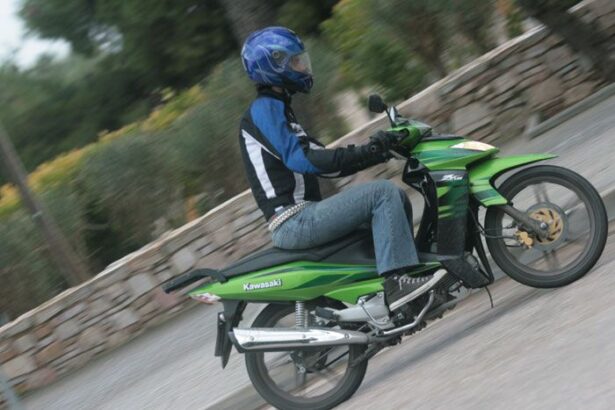 Χαϊδάρι Σήμερα Τι γύρευε στην Ομόνοια με το κλεμμένο παπί; 2