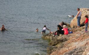Φεύγουν σταδιακά οι πρόσφυγες από τον Σκαραμαγκά. Πού πηγαίνουν - Ποια ευκαιρία δημιουργείται για το Χαϊδάρι 2