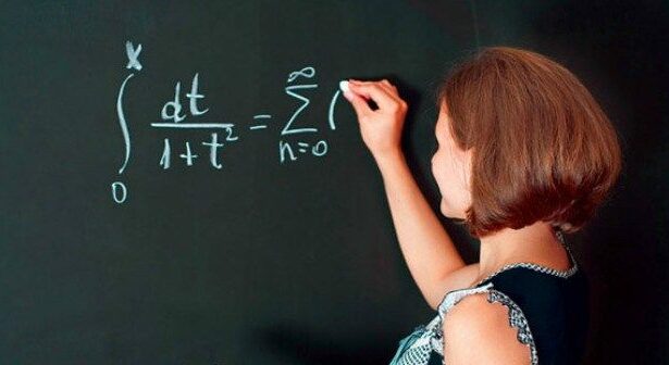 Χαϊδάρι Σήμερα Ετοιμασίες για το Λαϊκό Φροντιστήριο του Δήμου - Απολογισμός της προηγούμενης χρονιάς 2