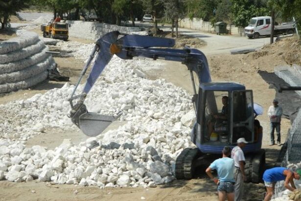 Χαϊδάρι Σήμερα Οι δασολόγοι απειλούν με μπλοκάρισμα συνολική αντιπλημμυρική μελέτη στη δυτική Αθήνα