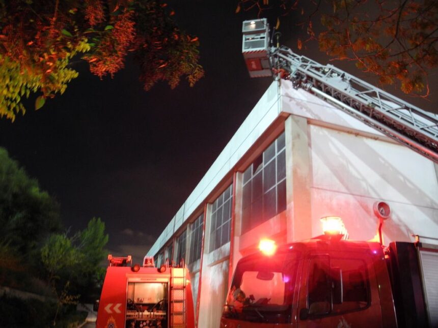 Χαϊδάρι Σήμερα Χουλιγκανική επίθεση - Εμπρησμός στο Κλειστό του Δάσους 2