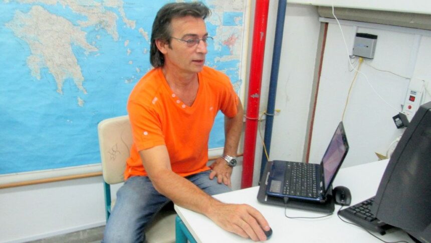 Κώστας Ζαχαρόπουλος