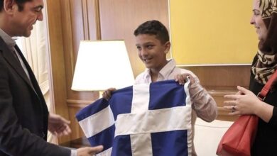 Χαϊδάρι Σήμερα Η μητέρα του Αμίρ γράφει στον Τσίπρα