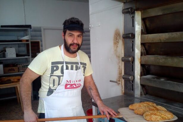 Χαϊδάρι Σήμερα "Bakery Σπύρος": Πίσω από την τέλεια σπανακόπιτα, υπάρχει μια ηπειρώτισσα γιαγιά 4
