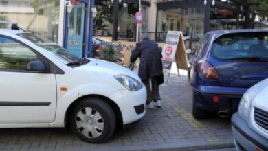 Χαϊδάρι Σήμερα Γιαγιά, τόλμησες και βγήκες στη Γ. Παπανδρέου; 1