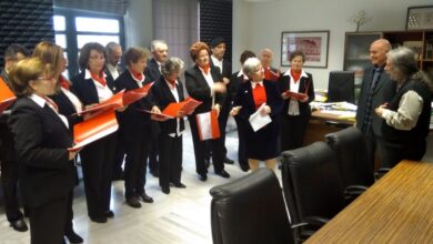Χαϊδάρι Σήμερα "Τα έψαλλαν" στον δήμαρχο - Ευχές στο Δημαρχείο από συλλόγους της πόλης 3