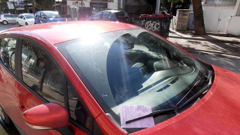 Γιαγιά, τόλμησες και βγήκες στη Γ. Παπανδρέου; 2