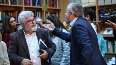 Χαϊδάρι Σήμερα Δυο Χαϊδαριώτες μάλωναν στον αχυρώνα της υγείας - Το θερμόμετρο "χτύπησε κόκκινο"