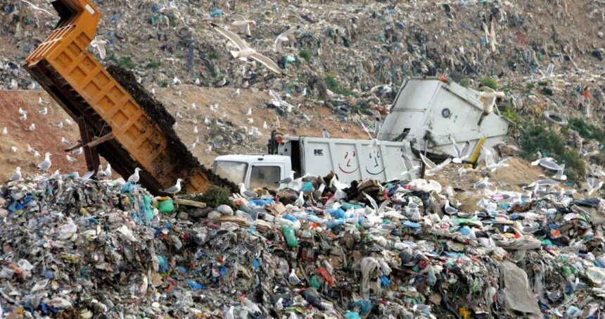 Χαϊδάρι Σήμερα Εφιαλτική εικόνα περιγράφεται επίσημα στον ΧΥΤΑ Φυλής