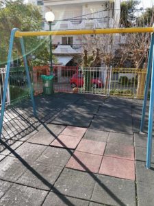 Σήριαλ εφηβικής επιθετικής συμπεριφοράς στην Πλατεία Λαού 4 Σήριαλ εφηβικής επιθετικής συμπεριφοράς στην Πλατεία Λαού 3