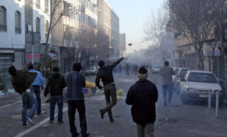 Οι διαδηλώσεις στο Ιράν πλησιάζοντας την 40ή επέτειο της Ισλαμικής Επανάστασης 1 Χαϊδάρι Σήμερα Οι διαδηλώσεις στο Ιράν πλησιάζοντας την 40ή επέτειο της Ισλαμικής Επανάστασης 1