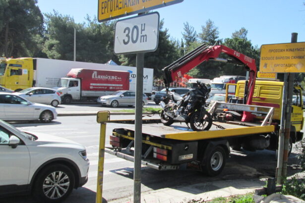 Δυστύχημα με μηχανή στη Λεωφόρο Αθηνών 21