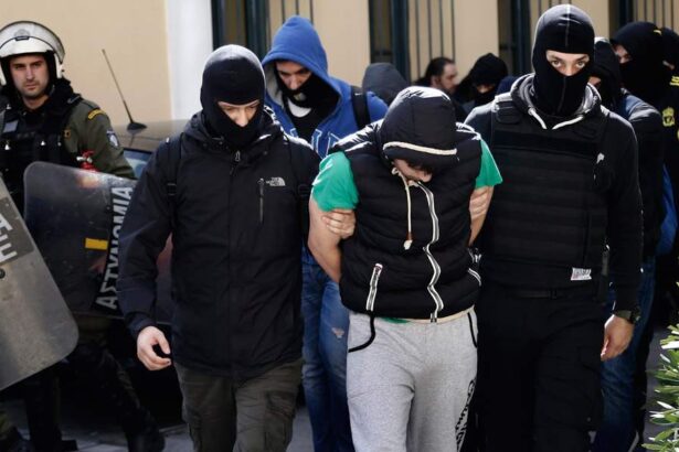 Τι δηλώνει 35χρονος από το Χαϊδάρι που προφυλακίστηκε για την «Combat 18» 11