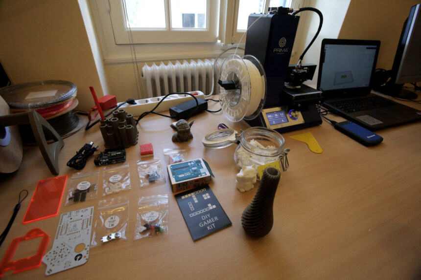 Ψηφιακή... Κυψέλη το σπίτι της ηρωίδας της Αντίστασης Λέλας Καραγιάννη 1