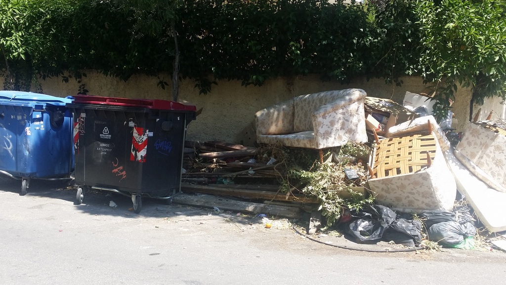 Δολοφονική αδιαφορία για τα σκουπίδια 6 Δολοφονική αδιαφορία για τα σκουπίδια 5