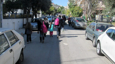 "Δεν υπάρχει πεζοδρόμιο να περπατήσουν τα παιδιά για το σχολείο" 35