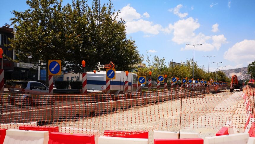 Αντιπλημμυρικό Λ. Αθηνών: «Είμαστε τυχεροί με ένα μόνο νεκρό μέχρι τώρα!» 2 Αντιπλημμυρικό Λ. Αθηνών: «Είμαστε τυχεροί με ένα μόνο νεκρό μέχρι τώρα!» 1