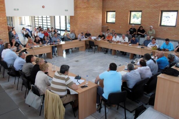 Μαζική δίωξη κατά του Δημοτικού Συμβουλίου Χαϊδαρίου! 19