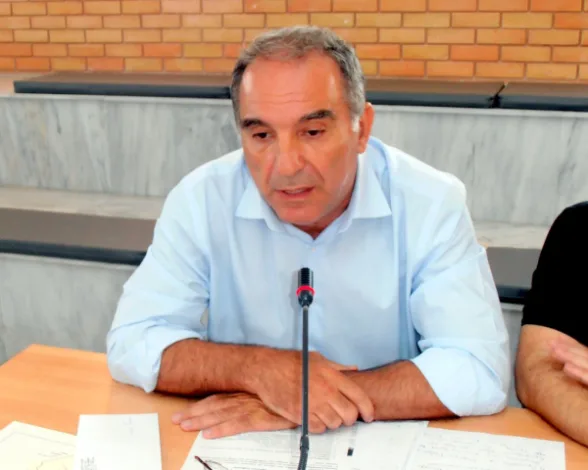 "Οι καταγγελίες του Μ. Σελέκου και των συνεργατών του εναντίον της νέας δημοτικής αρχής" 1 Μια πόλη για να την ζεις