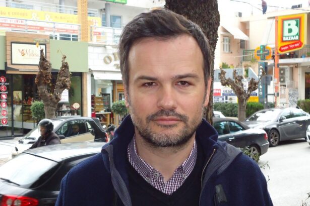"Άτυπες συμπράξεις και κυνήγι εντυπώσεων" 37