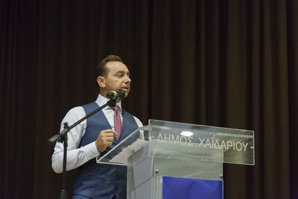 Συγκίνηση και λάμψη στη βράβευση αριστούχων των Φροντιστηρίων Εν Τάξη - Φωτορεπορτάζ 4 Συγκίνηση και λάμψη στη βράβευση αριστούχων των Φροντιστηρίων Εν Τάξη - Φωτορεπορτάζ 3