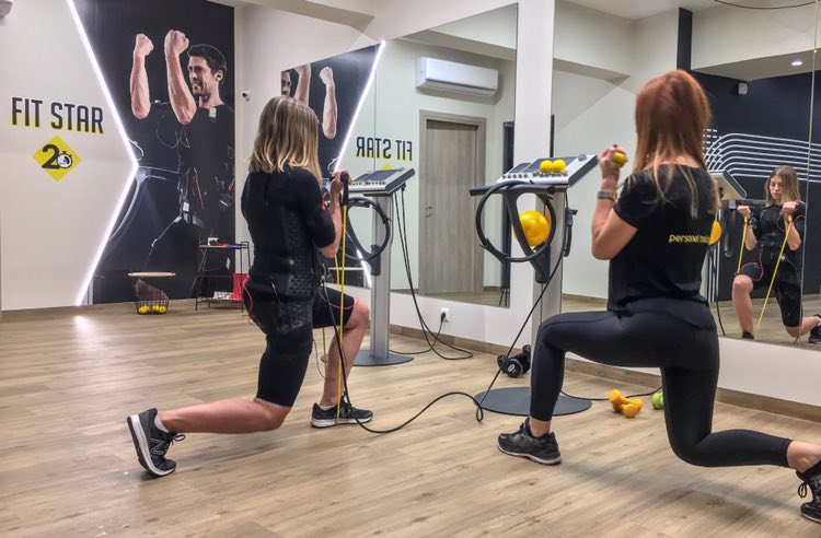 Η Γιώτα Βλαχάκη προπονείται στο "20' min Fit Star -miha Bodytec Χαϊδάρι" 4 Η Γιώτα Βλαχάκη προπονείται στο "20' min Fit Star -miha Bodytec Χαϊδάρι" 3