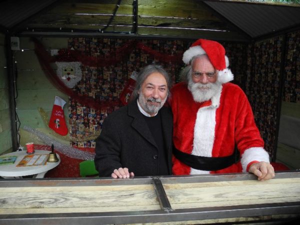 Χριστουγεννιάτικο χωριό στο Χαϊδάρι - Γιορτινή ατμόσφαιρα και πολύ παιχνίδι 16 Χριστουγεννιάτικο χωριό στο Χαϊδάρι - Γιορτινή ατμόσφαιρα και πολύ παιχνίδι 15