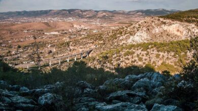 Χαρτογραφώντας παλιά μονοπάτια στο Ποικίλο Όρος... 46