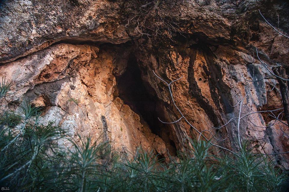 Χαρτογραφώντας παλιά μονοπάτια στο Ποικίλο Όρος... 8 Χαρτογραφώντας παλιά μονοπάτια στο Ποικίλο Όρος... 7