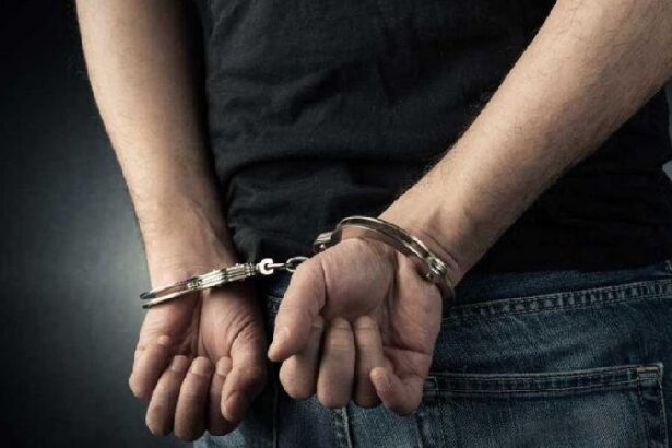 Οδηγούσε στη Λ. Αθηνών ανάποδα και από το πεζοδρόμιο! 39
