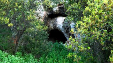 Αυτή είναι η σπηλιά του Προκρούστη στην Κοιλάδα του Δαφνιού 38