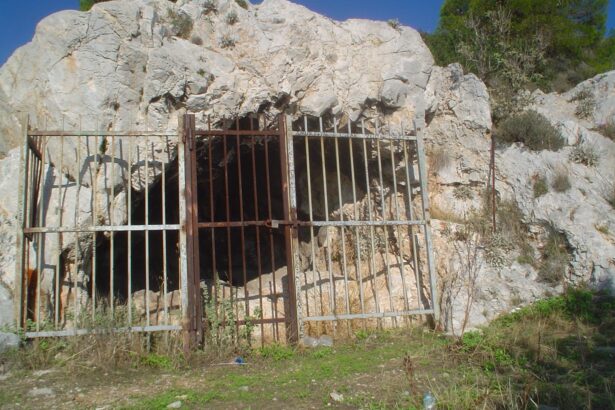 Τι ήταν στην πραγματικότητα η "σπηλιά του Νταβέλη", πάνω από το Δρομοκαΐτειο; 5