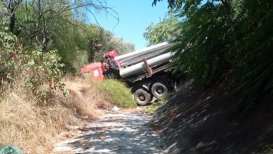Εκτροπή νταλίκας στην Εθνική Οδό 22