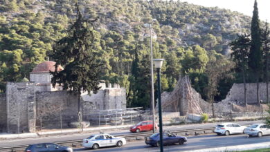 Επισκέψιμη η Μονή Δαφνίου - Η εικόνα των ζημιών μετά τον σεισμό 15