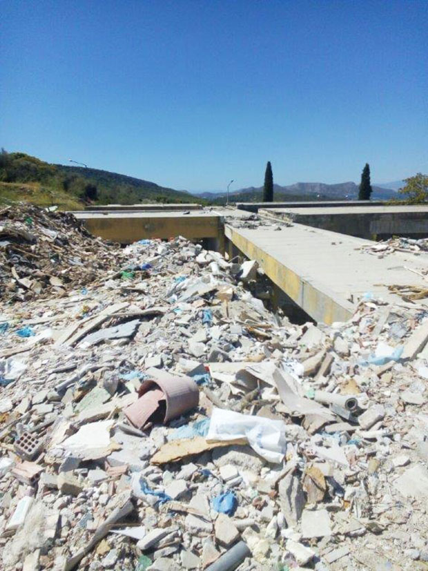 Συλλήψεις για παράνομη χωματερή στο Χαϊδάρι - Χιλιάδες κυβικά μπάζα, μεγάλη περιβαλλοντική ζημιά 7