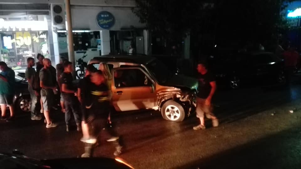 Σοβαρό τροχαίο στην Καραϊσκάκη - Τρεις τραυματίες 3