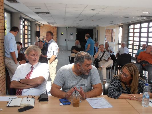 "Τροχιοδεικτικές" πολιτικές βολές στην πρώτη συνεδρίαση του Δημοτικού Συμβουλίου Χαϊδαρίου 8 "Τροχιοδεικτικές" πολιτικές βολές στην πρώτη συνεδρίαση του Δημοτικού Συμβουλίου Χαϊδαρίου 7