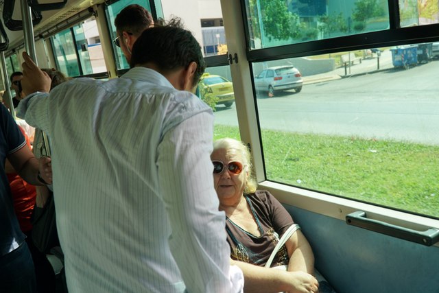 Ο Βαγγέλης Ντηνιακός στο 803 - Τι του ζήτησαν οι επιβάτες 3