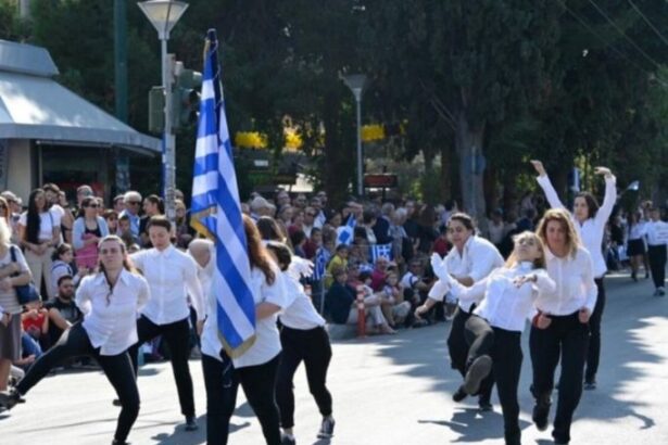 Οι 10 κοπέλες "ακούρδιστα στρατιωτάκια" αποκαλύπτονται - Video 47