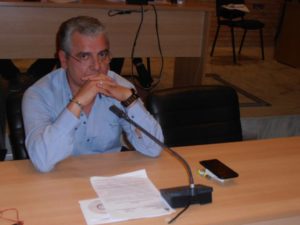 Πρωτοφανές στο Δημοτικό Συμβούλιο: Αποχώρησε η παράταξη Ντηνιακού και πήρε ομόφωνη απόφαση η αντιπολίτευση! 2 Πρωτοφανές στο Δημοτικό Συμβούλιο: Αποχώρησε η παράταξη Ντηνιακού και πήρε ομόφωνη απόφαση η αντιπολίτευση! 1